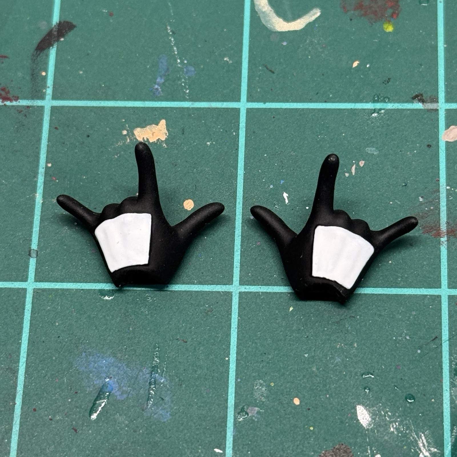 Custom Symbiote Thwipping Hands For Mess Toys