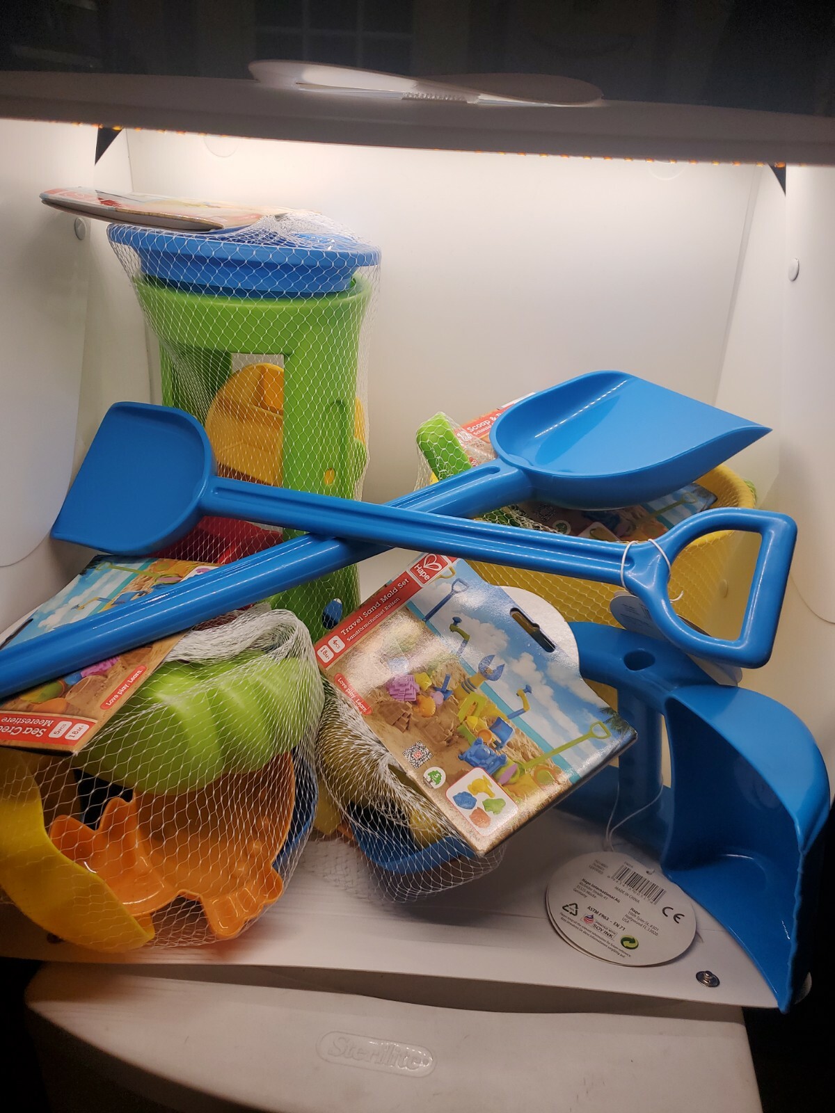 Hape – Ultimate Beach Toy Bundle – Blue