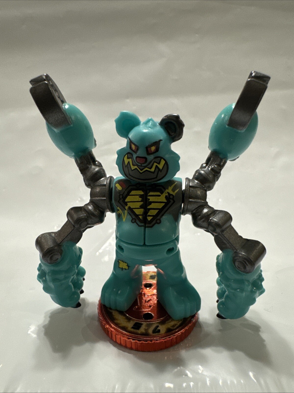 2021 Legends of Akedo – Powerstorm Series 3 – CLAWSOME SHREDDY Powerstriker