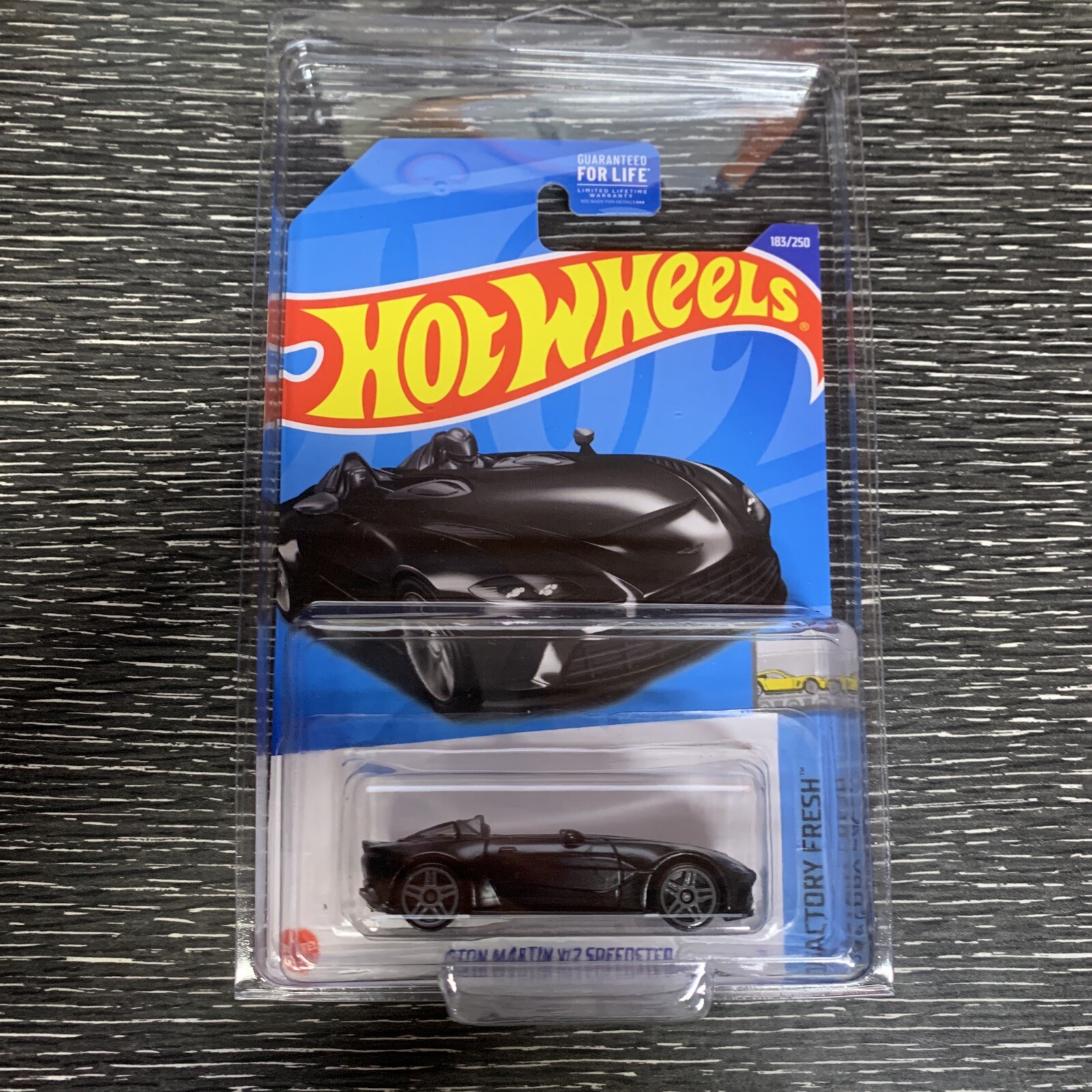 2022 Hot Wheels FACTORY FRESH 9/10 Aston Martin V12 Speedster 183/250  W/  Prote