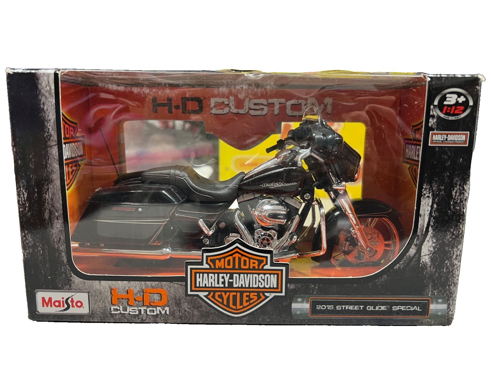 Maisto 2015 Harley Davidson Street Glide Motorcycle 1/12 Diecast OPEN/DMG BOX