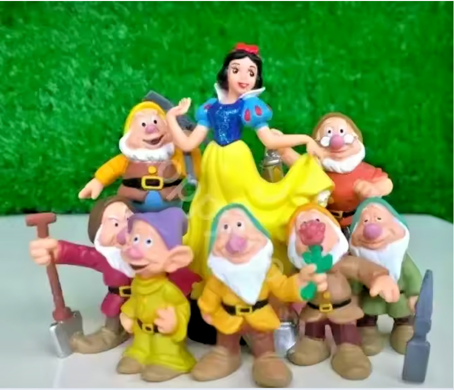 SNOW WHITE AND THE SEVEN DWARFS FIGURE SET- PVC- NEXT DAY FREE SHIPPING
