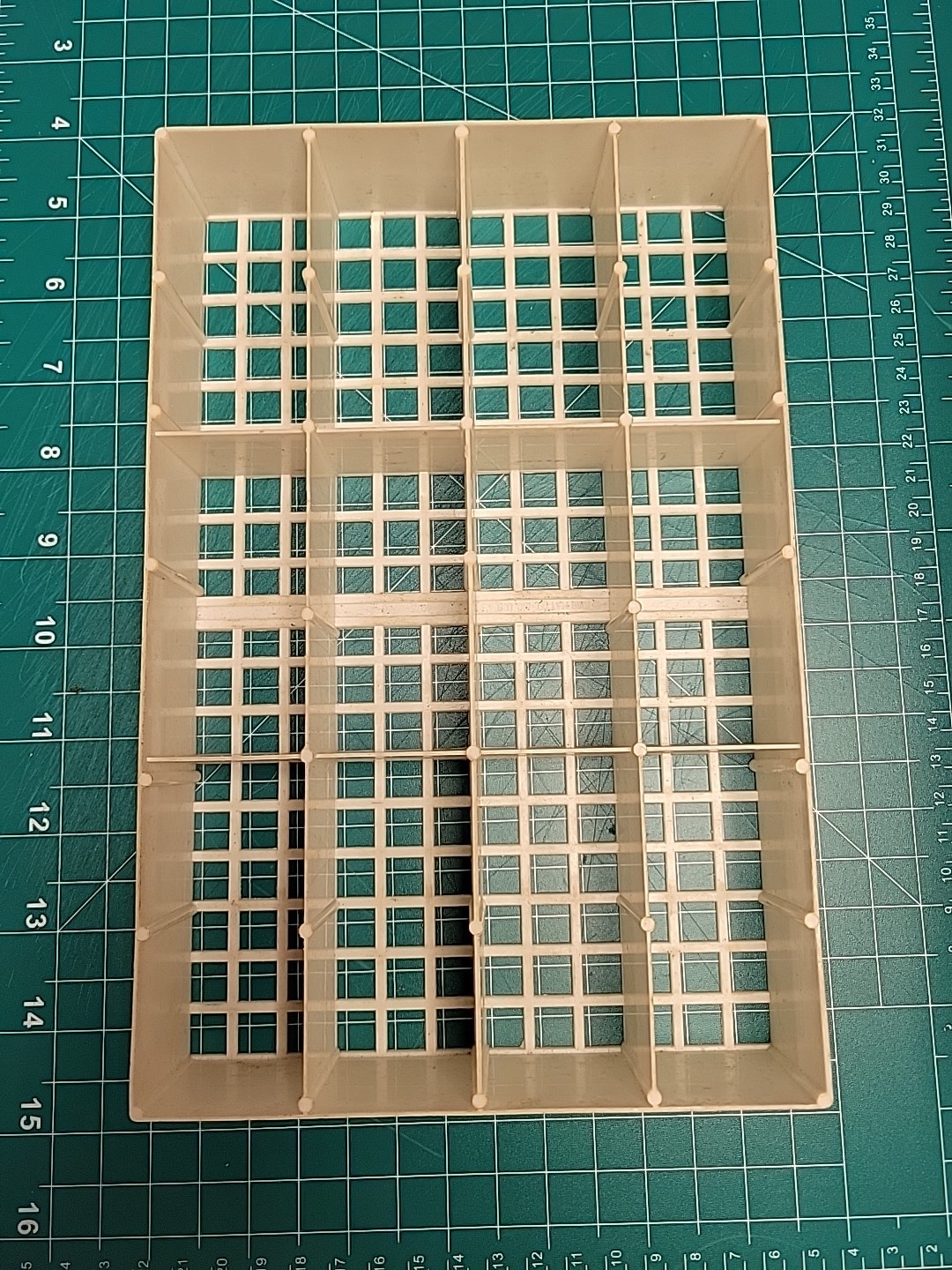 Hot Wheels Redline Era White 1/64 12 car Tray – Multiple Available