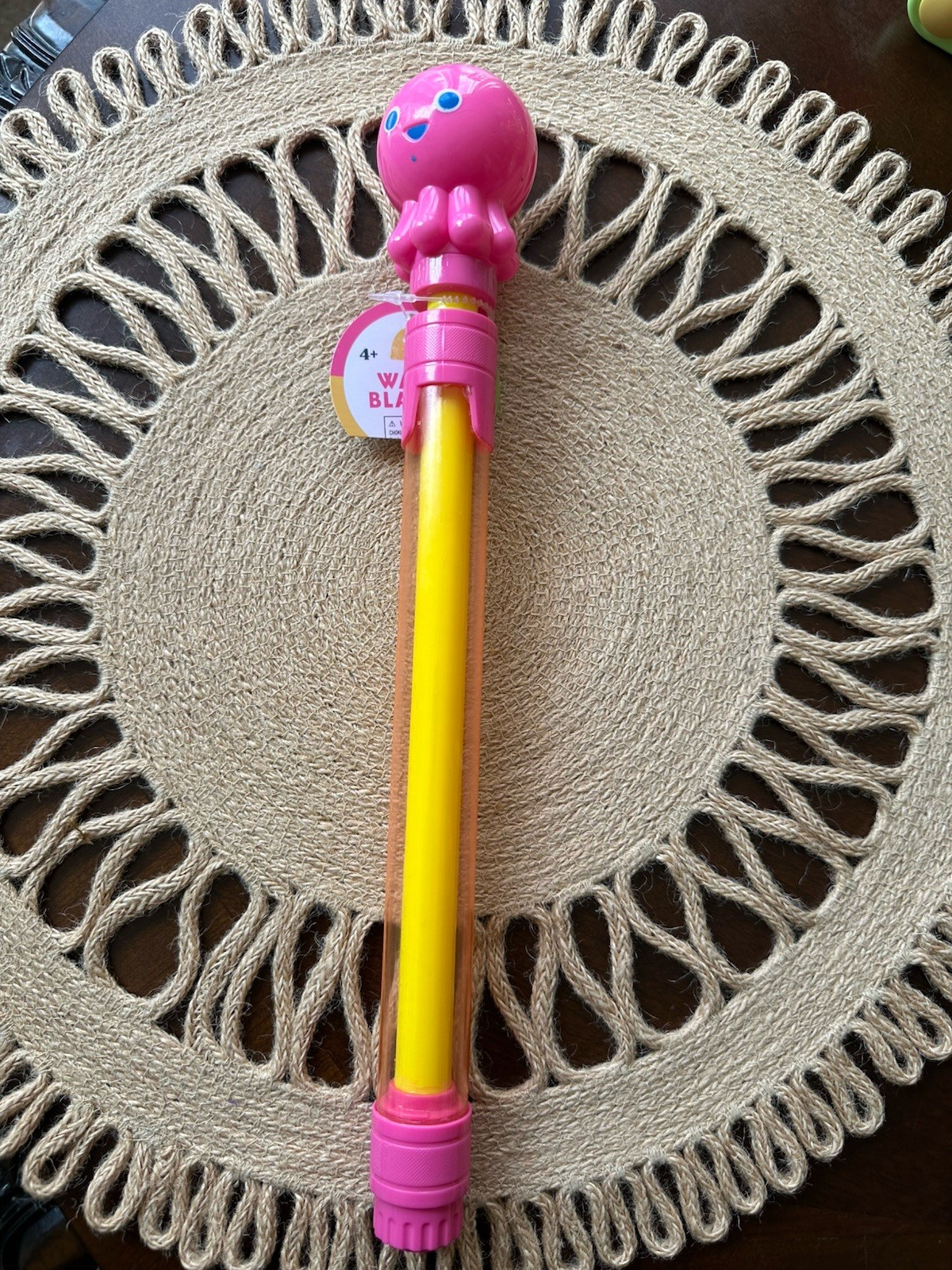 Playing in the garden! Octopus water gun