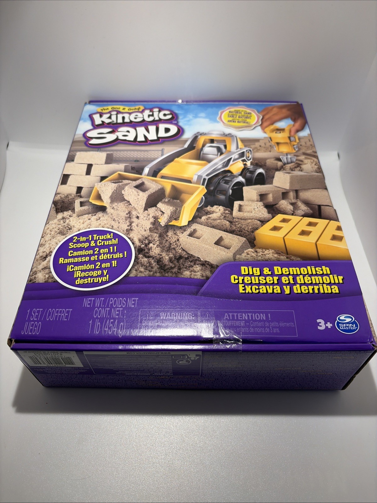 Kinetic Sand, Dig & Demolish Sensory Sand Playset, for Ages 3 and up NEW