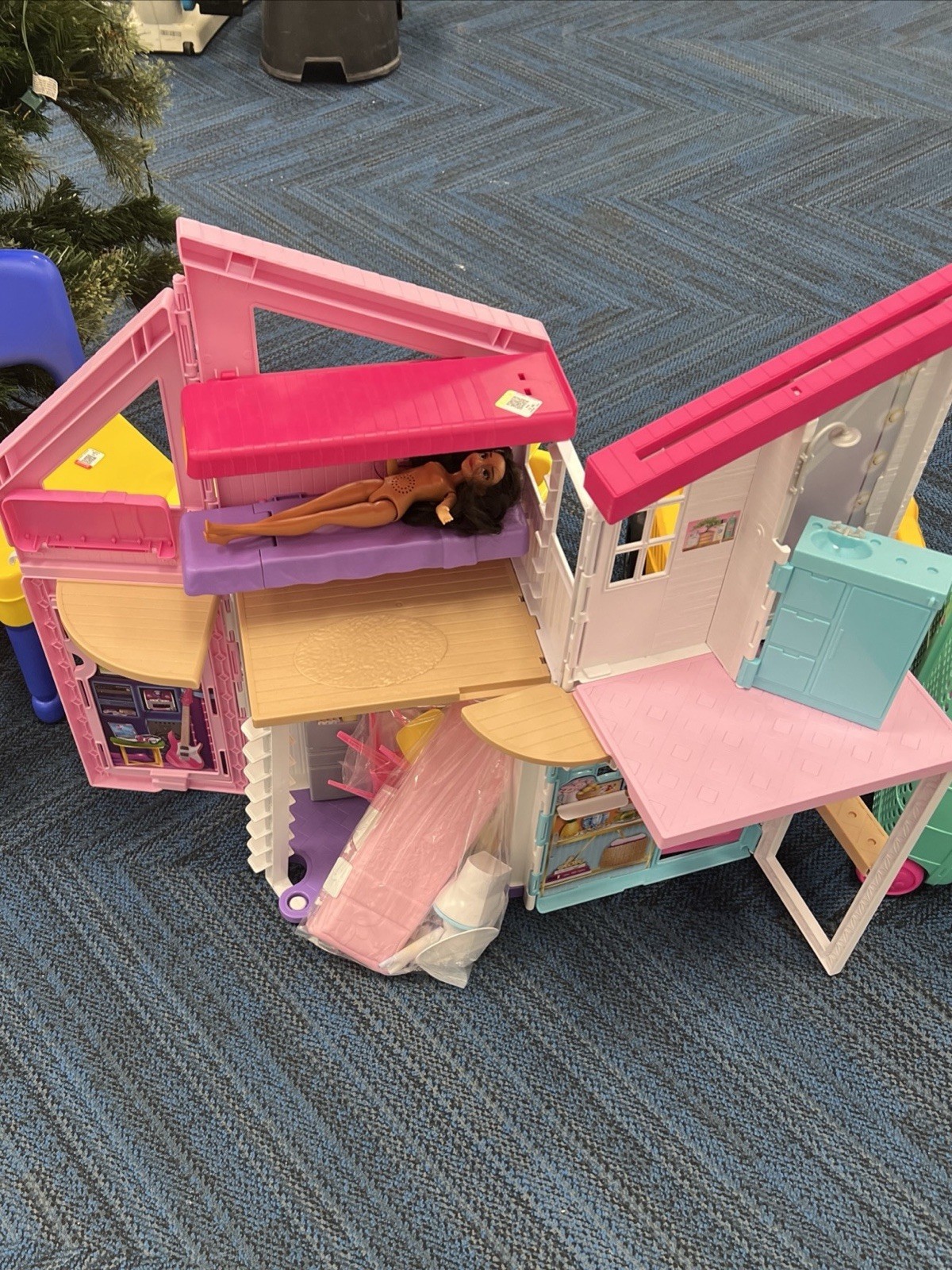 Barbie Malibu House Dollhouse Playset