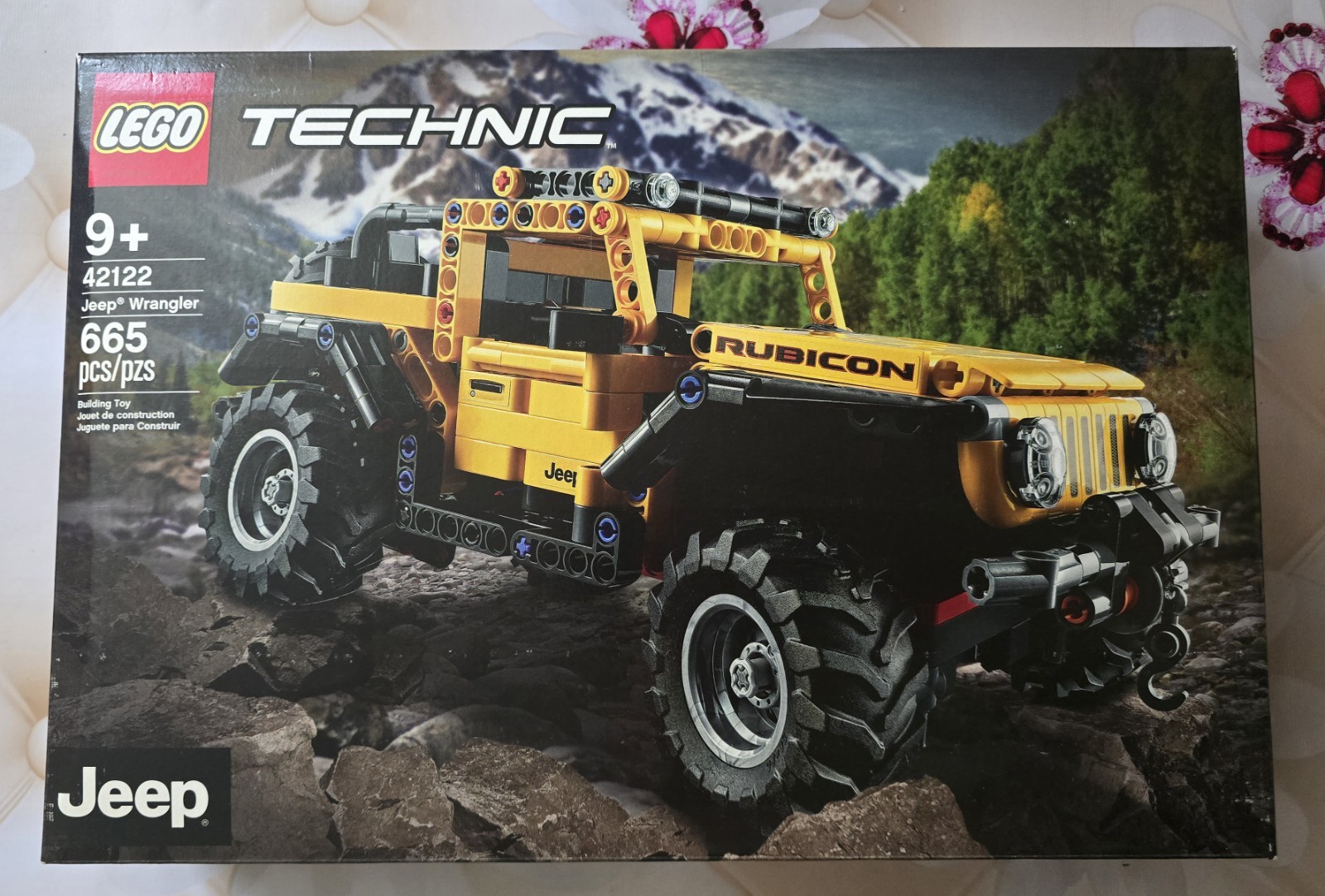 DAMAGED BOX LEGO TECHNIC Jeep Wrangler 42122 Rubicon Recreation Truck Retired