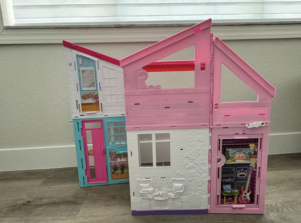 Barbie Malibu House Dollhouse Foldable Storage