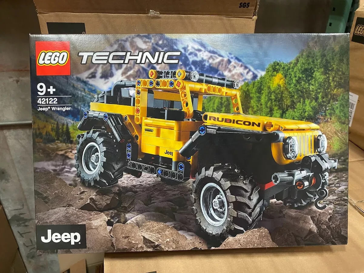LEGO TECHNIC: Jeep Wrangler (42122) – Brand New – Retired Set