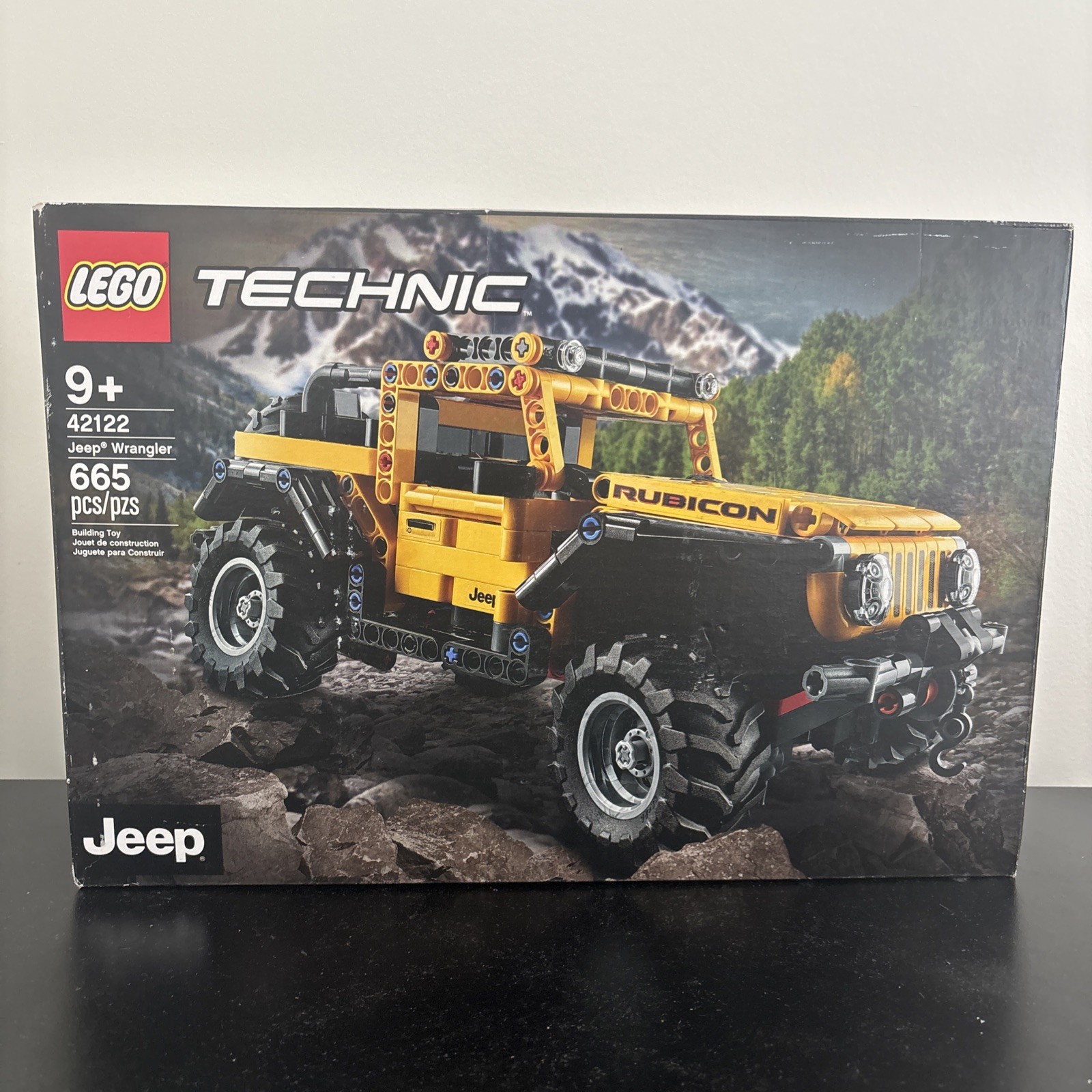 LEGO TECHNIC: Jeep Wrangler (42122) – New Sealed, Box Damaged
