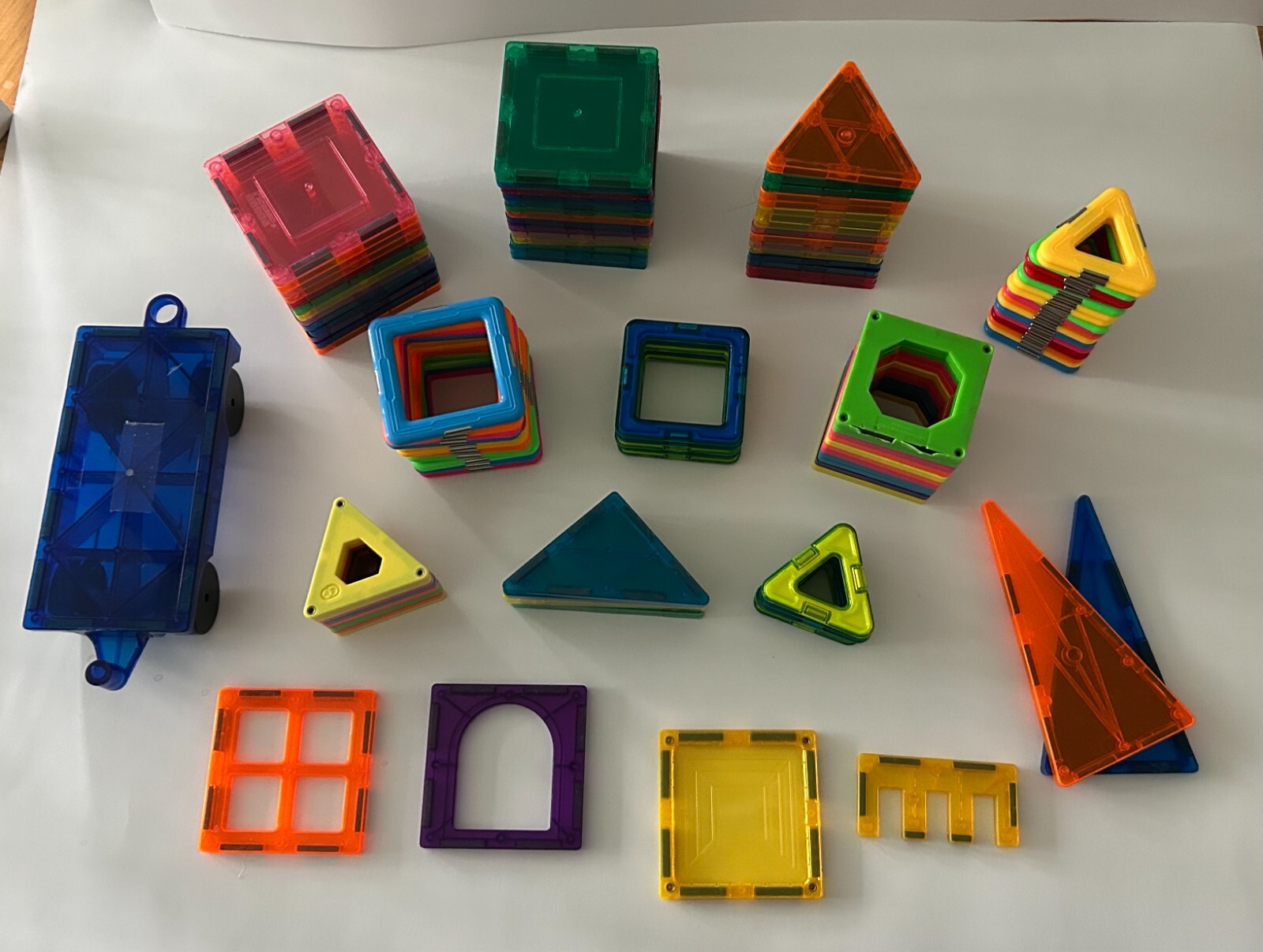 Mixed Lot of 115 Magna Tiles Magnetic Pieces Parts Shapes