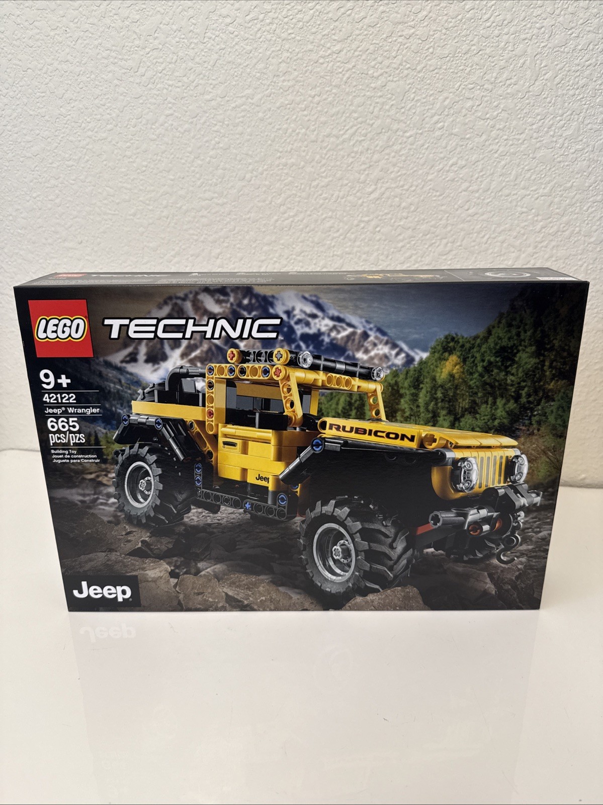 LEGO TECHNIC: Jeep Wrangler (42122) Brand New Factory Sealed