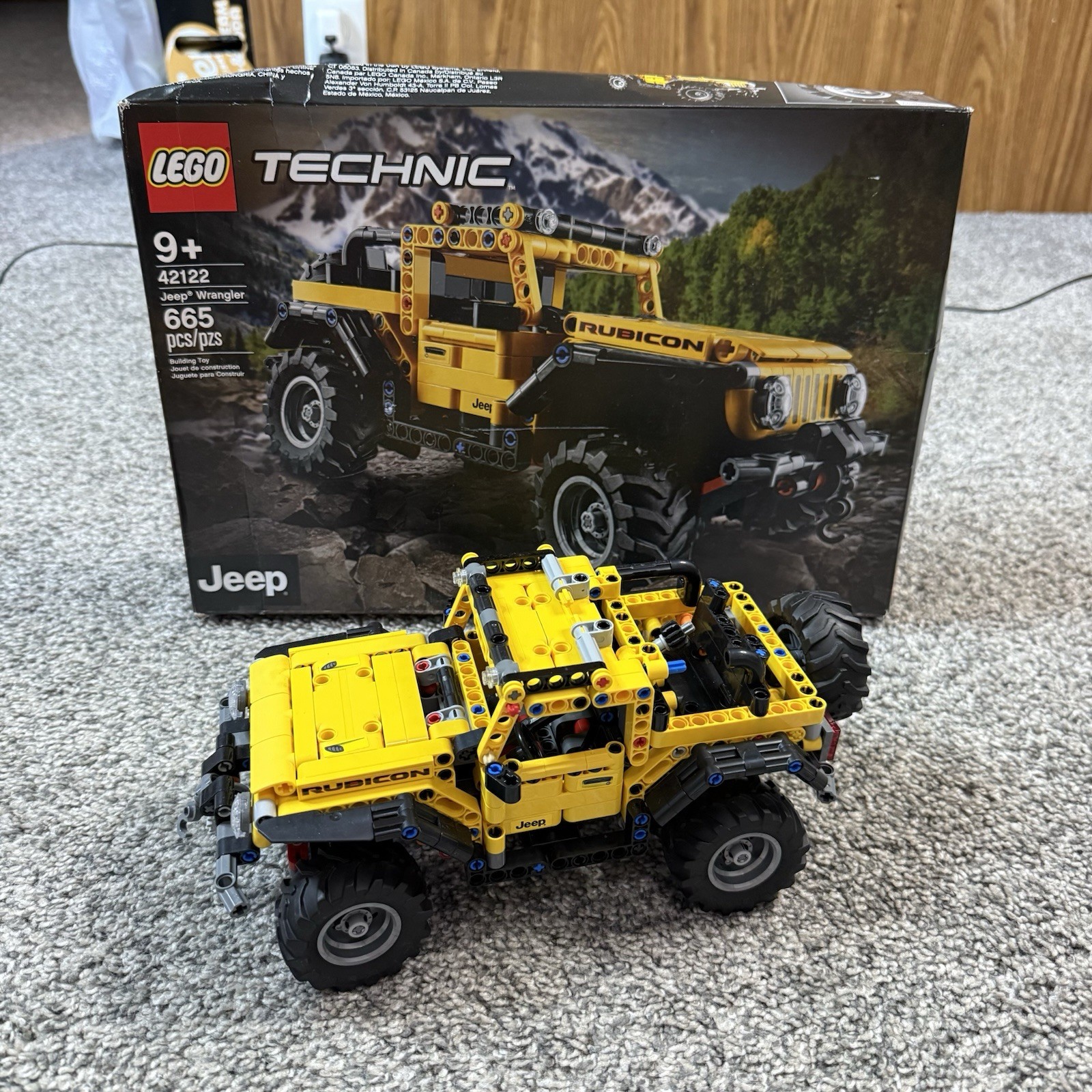 LEGO TECHNIC: Jeep Wrangler (42122) 99% Complete With Box