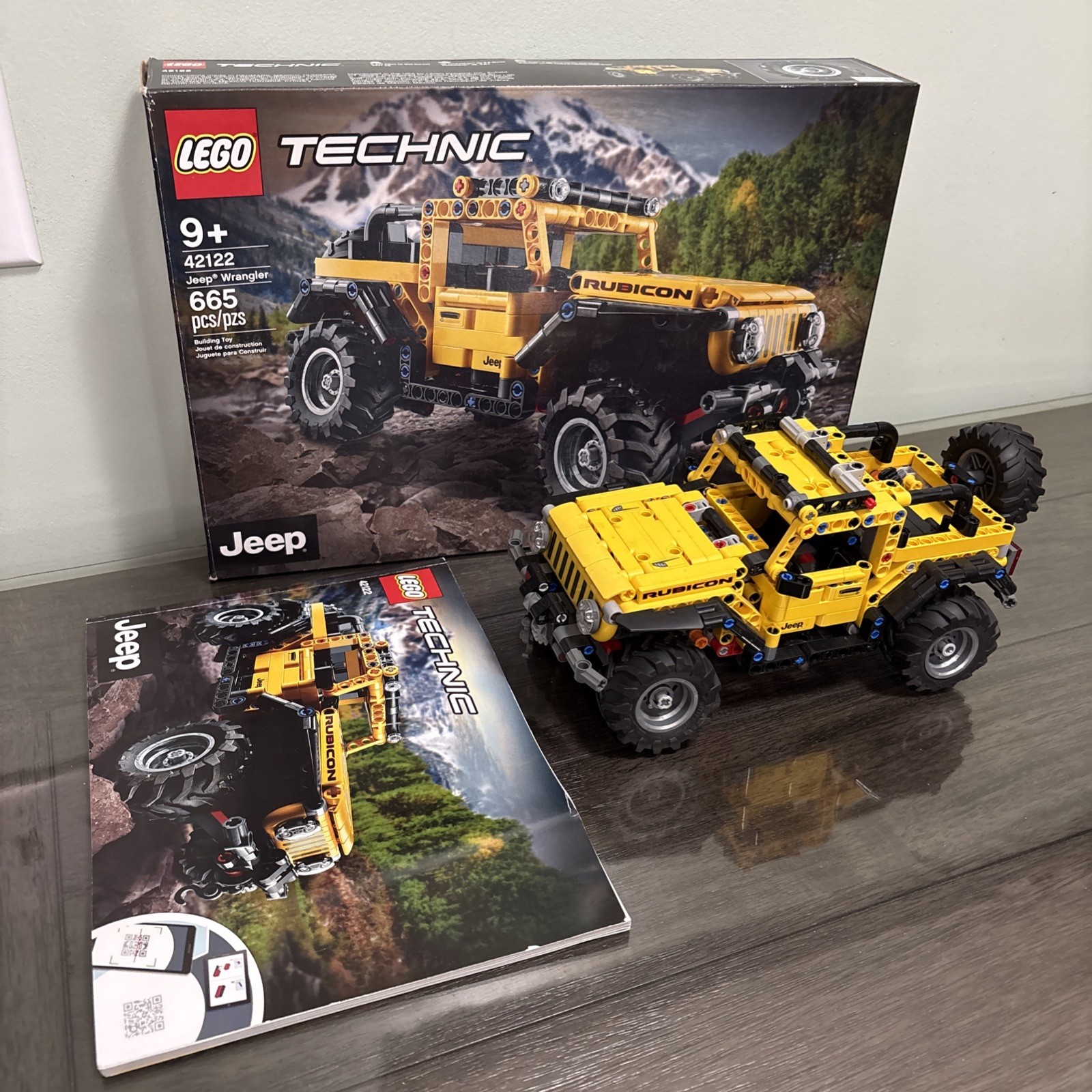 LEGO Technic Jeep Wrangler Rubicon 42122 Complete with Box/Manual