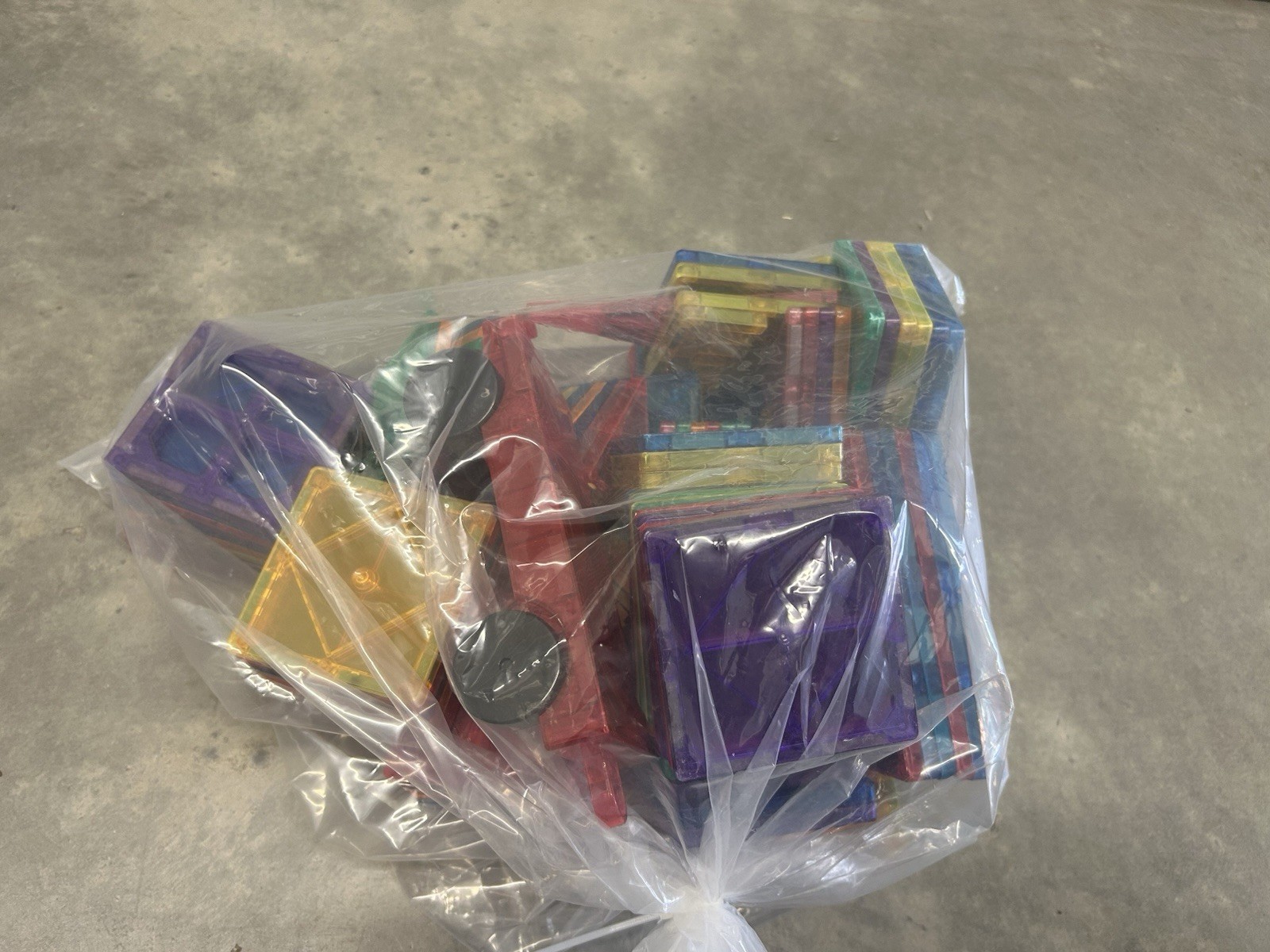 Magna Tiles Misc Lot over 80 Pieces Magnet Shapes for Toy building Education