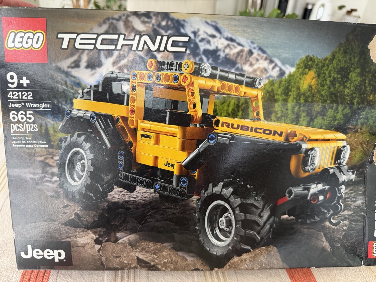 LEGO Technic Jeep Wrangler 42122 Complete Set 665 Pieces Box
