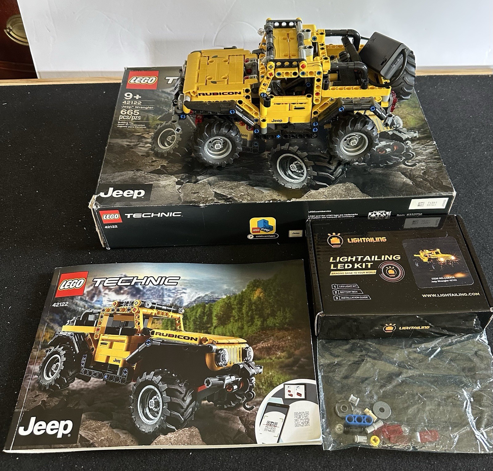 Lego Technic Jeep Wrangler 42122 Building Set w/LED Lighting Set Complete
