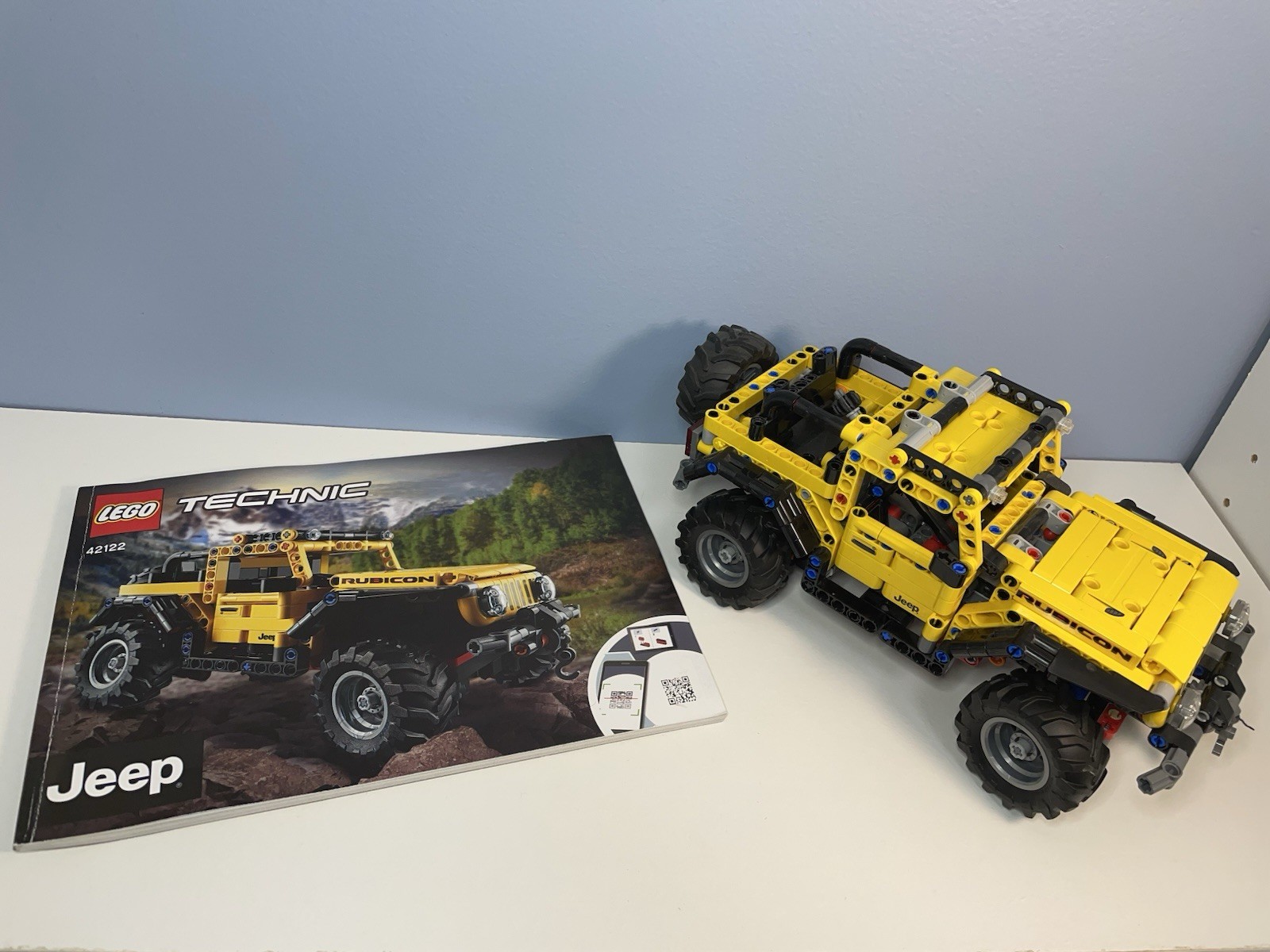 LEGO Technic Jeep Wrangler Rubicon (42122) Retired Set