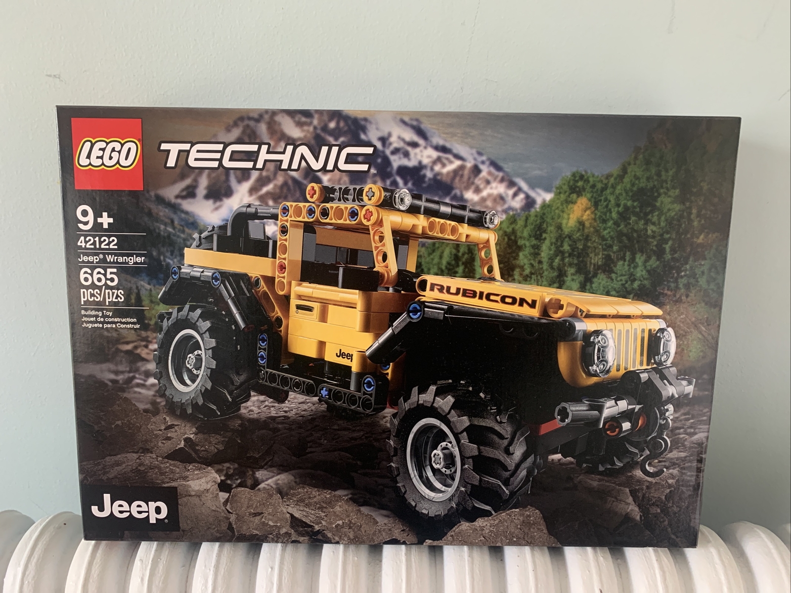 LEGO Technic Jeep Wrangler 42122 Building Kit (665 Pieces) IN HAND