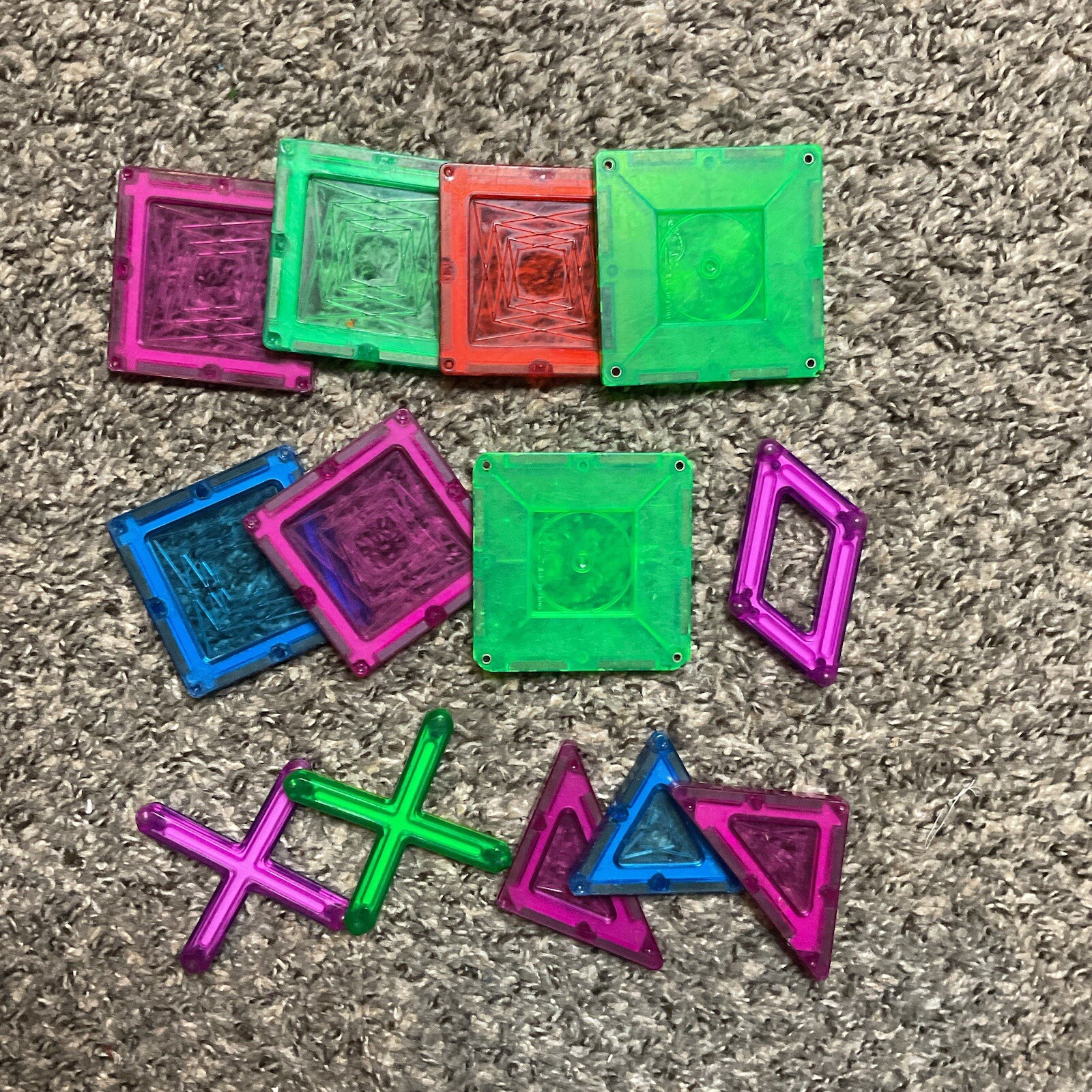 Lot Of 13 Mixed Magna Tiles/Unbranded/Picasso Tiles Pieces Shapes Car Magnetic