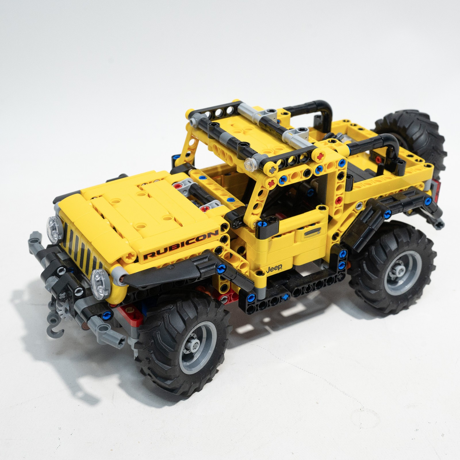 LEGO Technic Jeep Wrangler Rubicon #42122 – Excellent Nearly Complete!