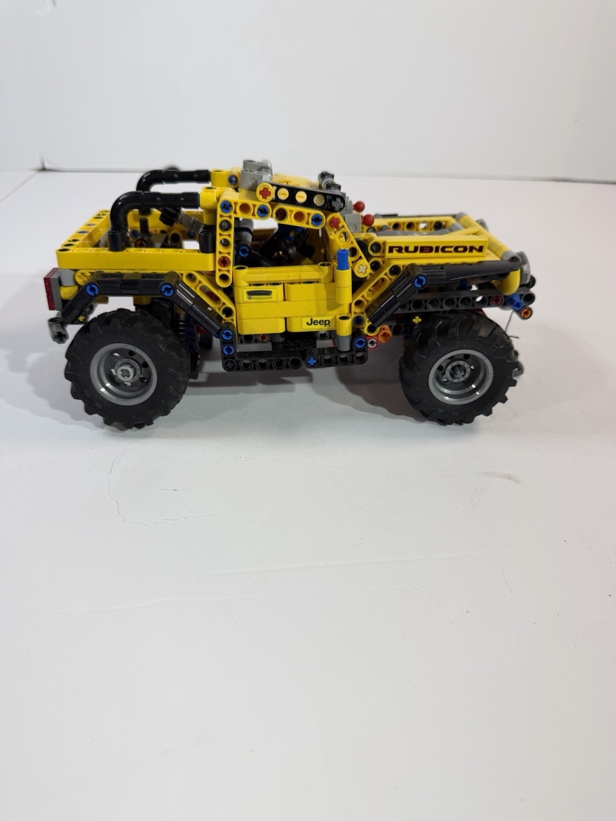 LEGO Technic Jeep Wrangler Rubicon 42122 Built Off Road Truck No Box