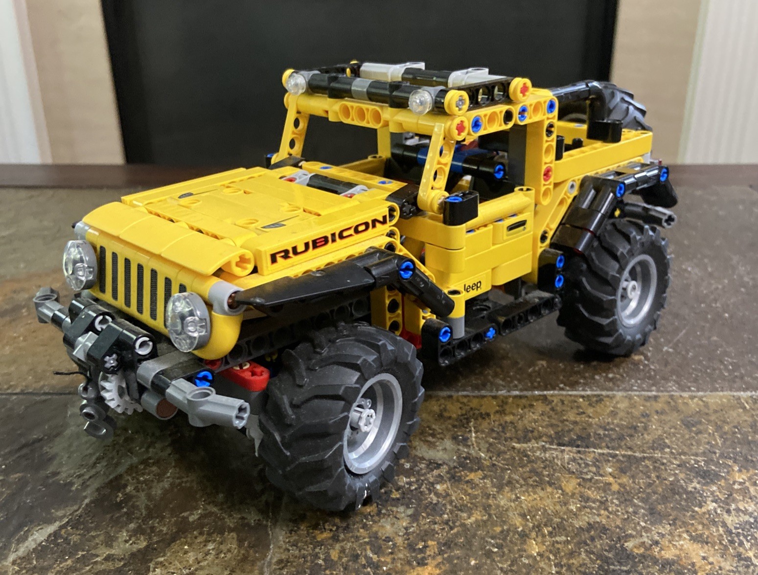 LEGO Technic Jeep Wrangler Rubicon 42122 Yellow Complete No Box Or Manual