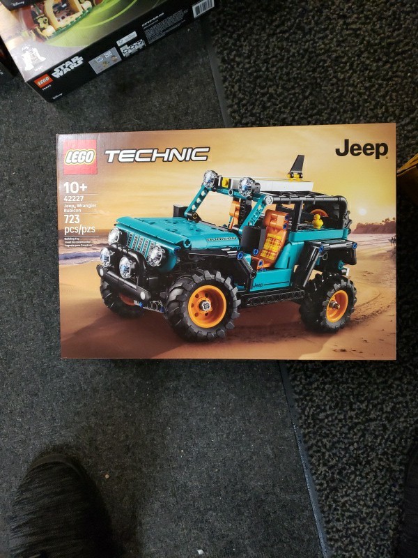 LEGO® Technic Jeep® Wrangler Rubicon SUV 42227