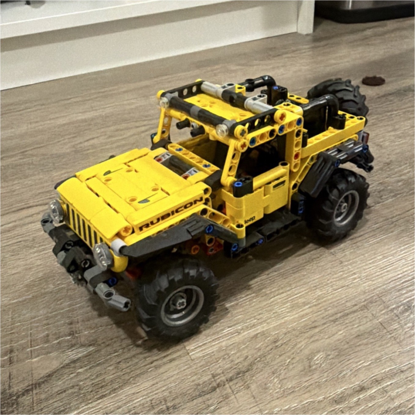 LEGO Technic Jeep Wrangler 42122 Complete Set Yellow 2021 without Manual