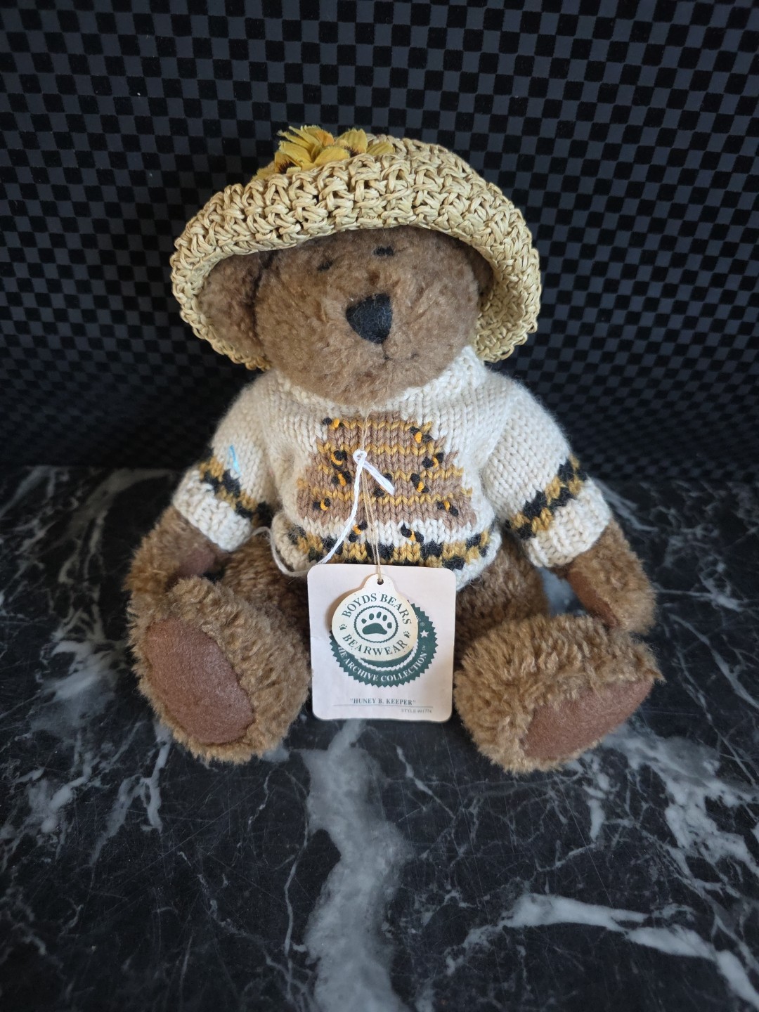 Boyds Bears “Huney Bee Keeper” Investment Collectable Toys