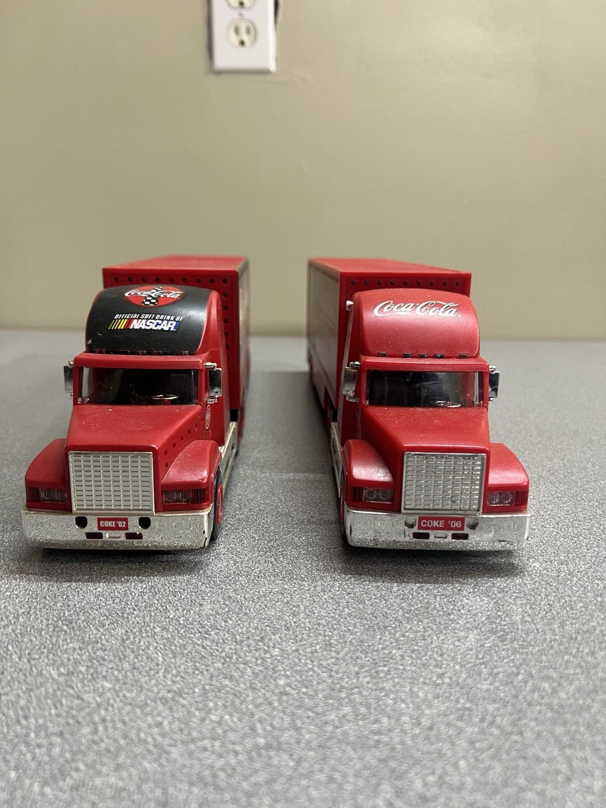 2 COCA-COLA 2002 PROMO NASCAR Racing Hauler Trucker Collectable Toys Vintage